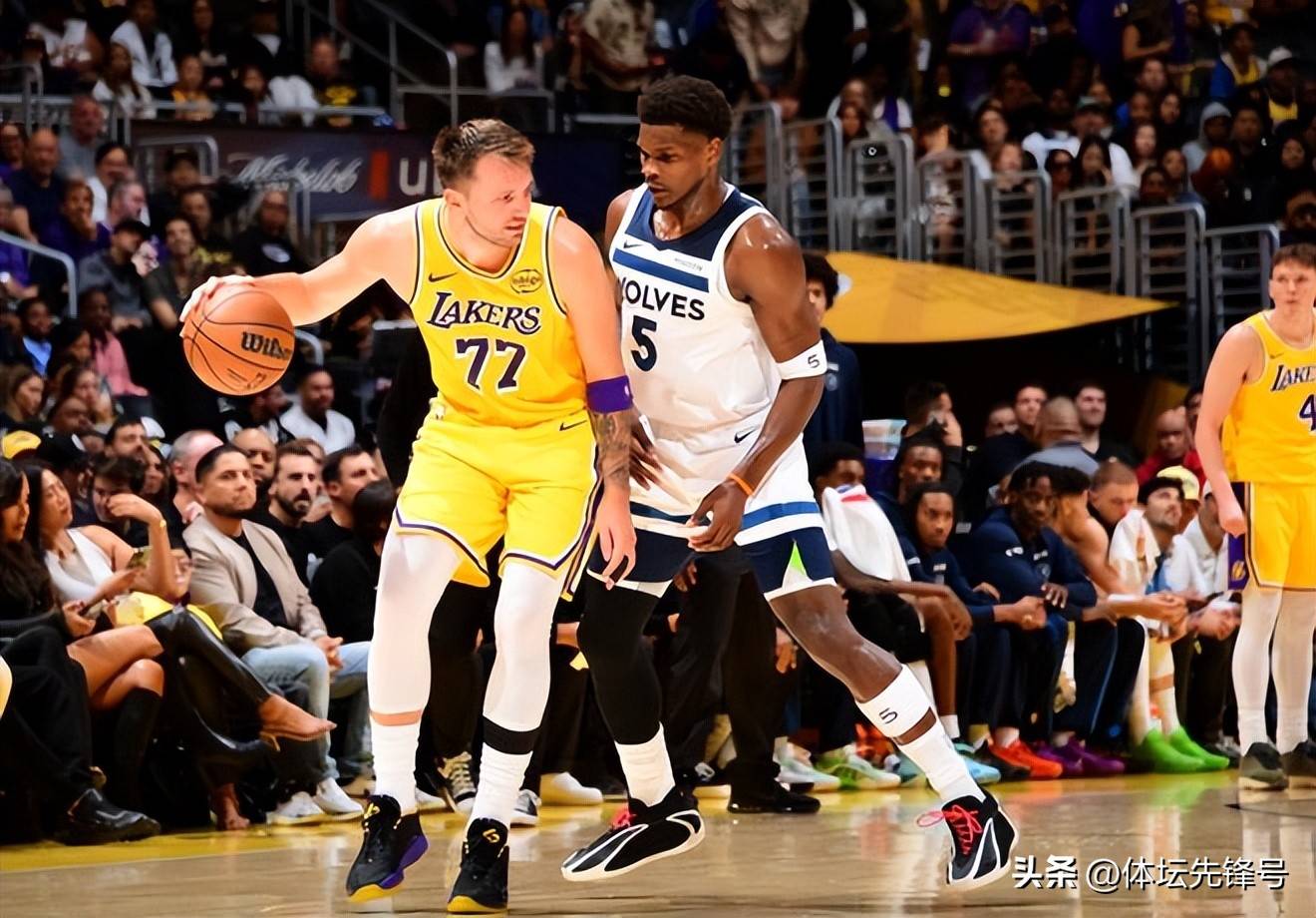 包含NBA季后赛今晨走向成谜，那不勒斯篮板制胜，管理层满意，团队化学反应显著的词条