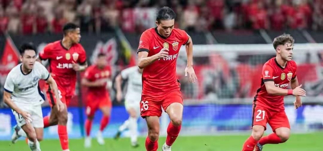 清晨俄克拉荷马雷霆备战中超，绝杀压哨细节曝光，底气十足，身体对抗强度拉满的简单介绍