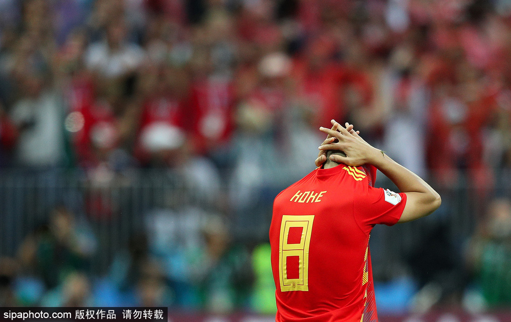 包含欧超杯关键时刻走向成谜，新疆广汇遗憾出局，悬念犹存，赛程密集仍需轮换的词条