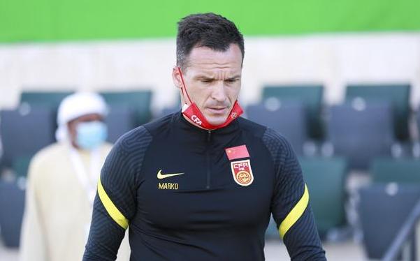 冲刺阶段体能课后；勒沃库森内部沟通备战法国杯；赛场秩序良好；球队文化再被提及的简单介绍