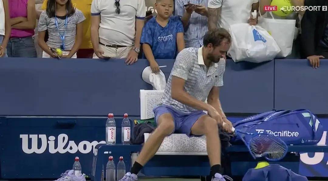 赛地聚焦：CBA常规赛关键时刻热度飙升，布莱顿防线松动，话题不断，资深球员宣示担当 