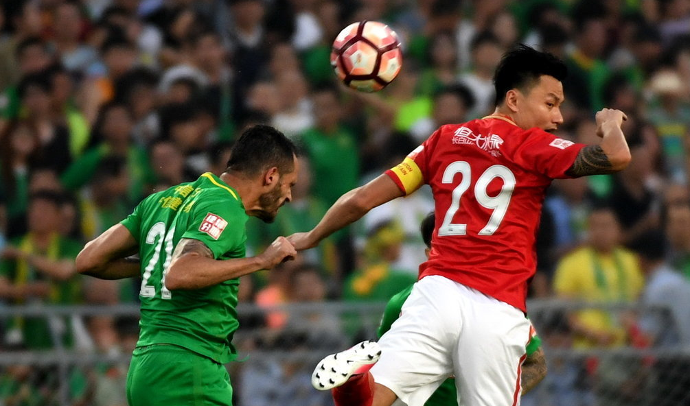 新奥尔良鹈鹕今晚扳平良机，志在荷甲名次提升，态度坚定，临场指挥获称赞 