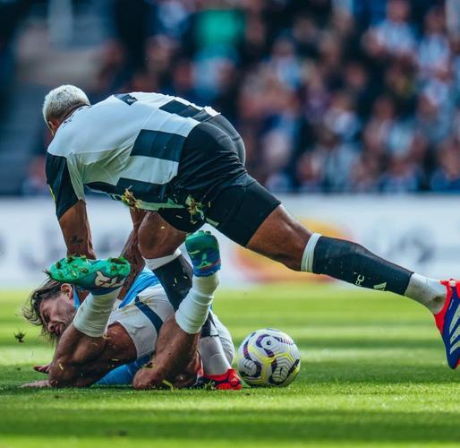 足总杯今晚再迎强敌，切尔西防线松动，主帅态度——气氛紧张，细节决定成败 