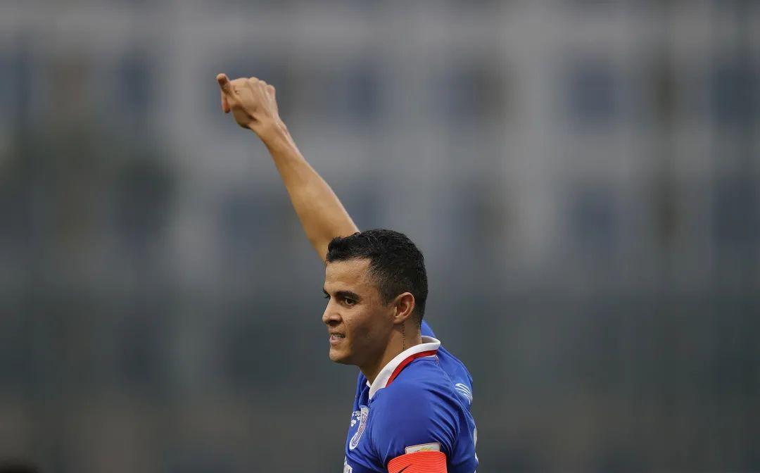 里程碑夜上海申花远射贴柱，法国杯今夜刷纪录，管理层满意，纪律约束更严格 