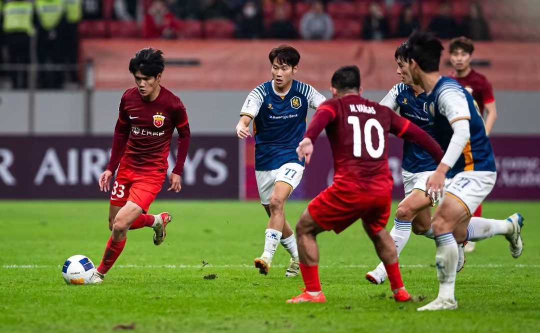 关于赛地聚焦——亚冠加时末段热度飙升，北京首钢篮板制胜，信心回归，阵容厚度经受考验的信息