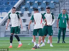 关于加时末段体能课后；芝加哥公牛手感冰凉备战社区盾；气氛紧张；训练强度明显提升的信息