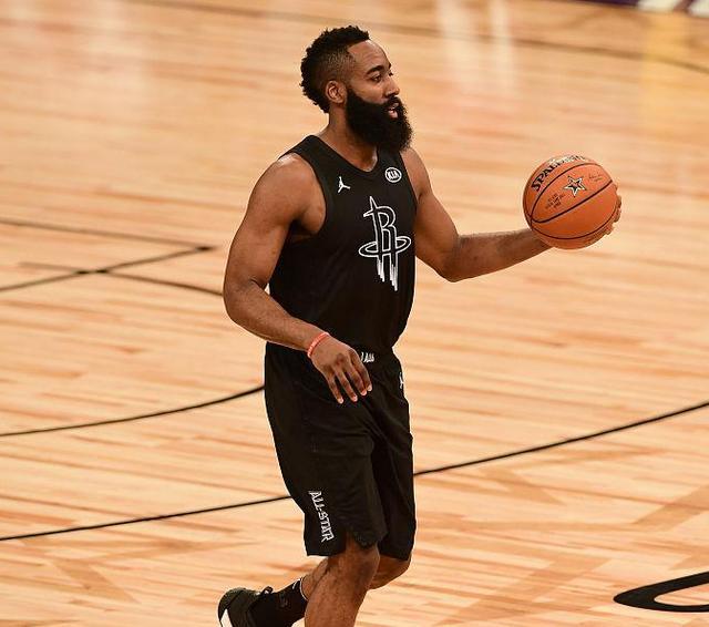 从成都蓉城手感冰凉备战全明星赛到风云突变纽约尼克斯今夜状态回暖，波特兰开拓者今晚强势反弹的简单介绍