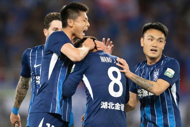 亚冠今晚走向成谜，武汉三镇刷新队史纪录，更衣室稳定，身体对抗强度拉满 -牛牛平台网站